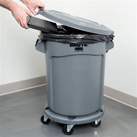 Rubbermaid Brute 20 Gallon Gray Trash Can Lid And Dolly Kit