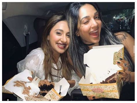 This Throwback Picture Of Kiara Advani Gorging On Pastries With Her Bff
