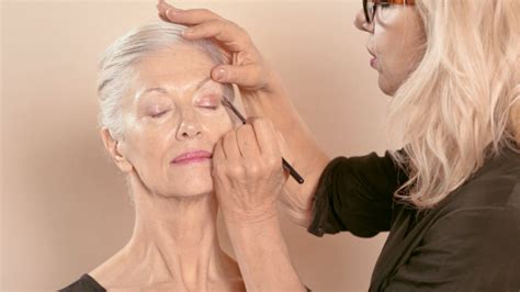 mary greenwell s make up tips to looking your best at any age good housekeeping