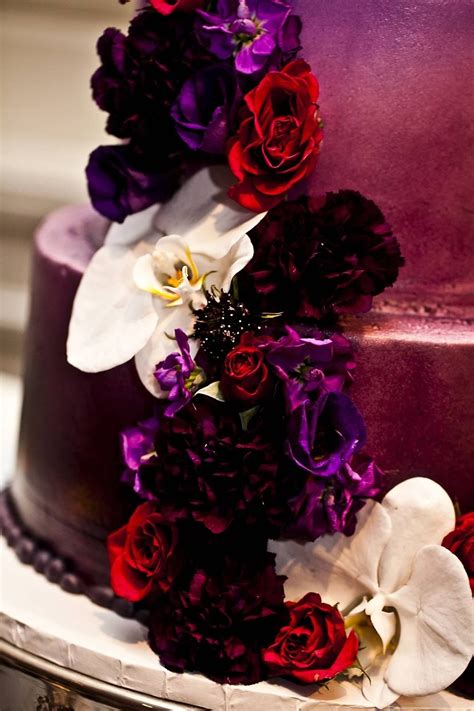 Otrzymaj 15.000 s stockowego materiału wideo peony flower. Red And Purple Wedding Cake | Red wedding flowers, Purple ...