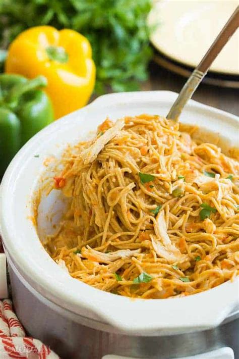After simmering away in the slow cooker, portion it into individual serving containers and store in the fridge or freezer for fast, healthy lunches or an easy, satisfying snack. Cheesy Crockpot Chicken Spaghetti Recipe + VIDEO - The ...