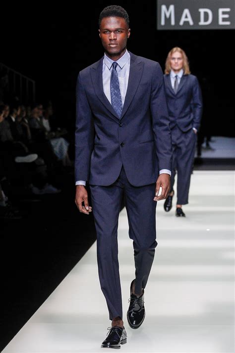 Shop emporio armani abito m3/4 cady dettaglio fianco in blu from 400+ stores. Giorgio Armani Spring 2018 Menswear Fashion Show | Giorgio armani, Man style and Men's fashion