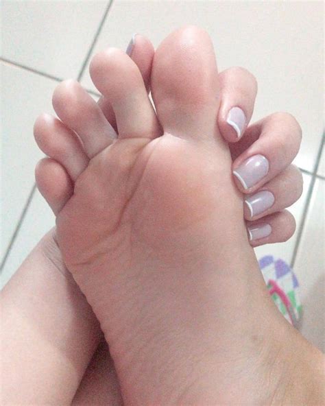 Isamel Foot And Feet Pin 56846786