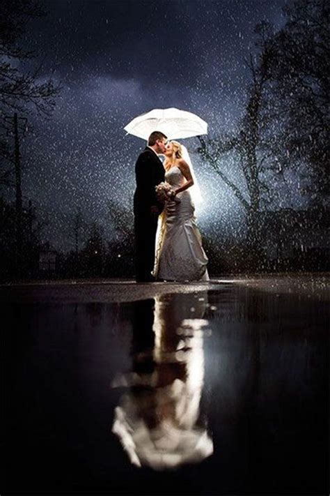 Beautiful Rainy Wedding Day Night Photo Night Wedding Photos Rainy