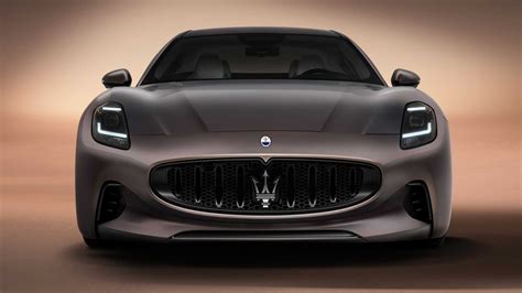 Maserati Granturismo Folgore Front Driving ECO