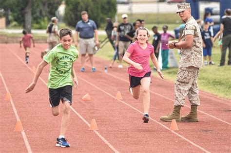Hundreds Turn Out For Nfl Play 60 At Fort Leonard Wood Article
