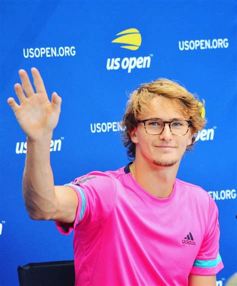 El año coincide con el objetivo del día. Sascha Zverev Cute / Tennis Sensation Alexander Zverev Is ...