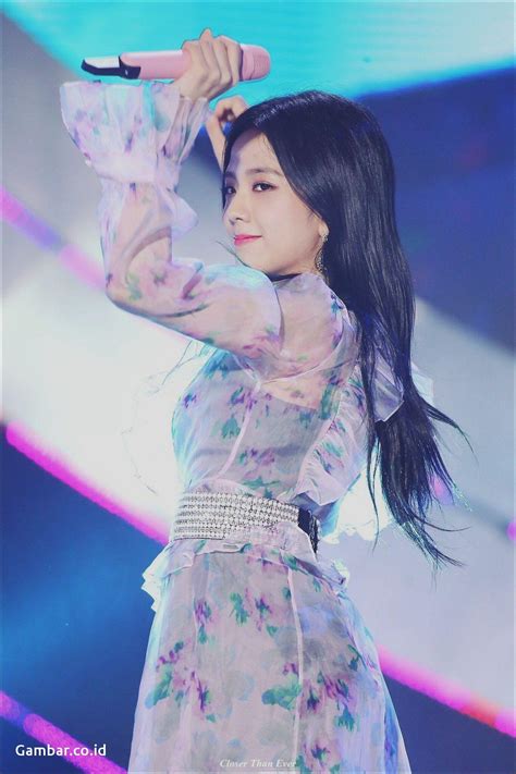 Jisoo may be the eldest member of the group, but according to jennie she. Kim Jisoo BLACKPINK Wallpapers - Wallpaper Cave