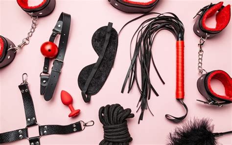 A Step By Step Guide To Preparing For Your Bdsm Play Session Silicone Masks Silicone Muscle