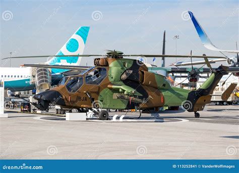 Helicóptero De Ataque Francés De Eurocopter Airbus Ec665 Tigre Del Ejército Foto Editorial