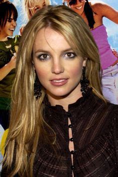 Contact britney spears on messenger. make-up | celeb in 2019 | Britney spears, Short hair ...