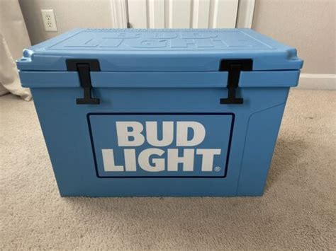 Bud Light Grizzly Cooler