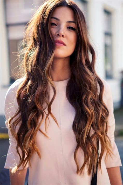 La coupe de cheveux longs pour femme - 70 idées en photos - Archzine.fr