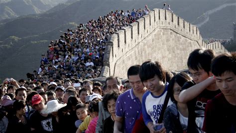 589 million Chinese tourists will spend $72 billion in just seven days 