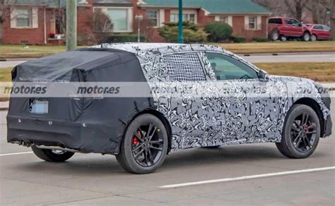 The new model is supposed to be a raised wagon competing with the subaru outback. Ford Mondeo Evos 2022: SUV con estilo coupé