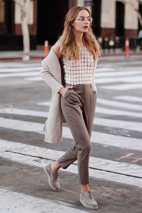 32trendy Business Casual Work Outfits For Women Office Salt