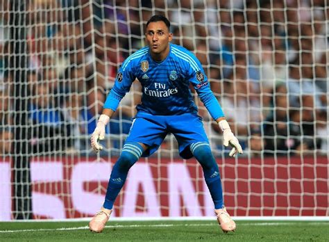 Keilor antonio navas gamboa, known as keylor navas, is a costa rican professional footballer who plays as a goalkeeper for ligue 1 club pari. Keylor Navas se queda en el Real Madrid - visionnoventa.net