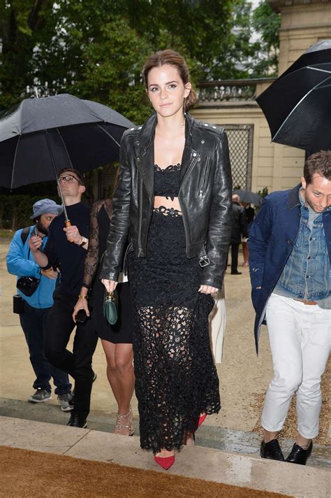 Emma Watson Paris Fashion Week 2014 02 Gotceleb