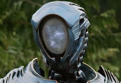 Seems Like We All Agree That The Robot From The New Lost In Space Is Hot