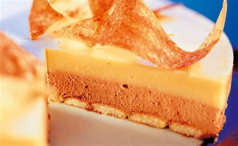 Alle gelees werden immer frisch und schonend hergestellt und per hand abgefüllt. Baileys Torte mit Orangen-Bananen-Gelee • Rezept | Rezept ...