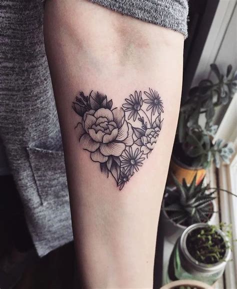 Mujeres Disenos De Flores Para Tatuajes