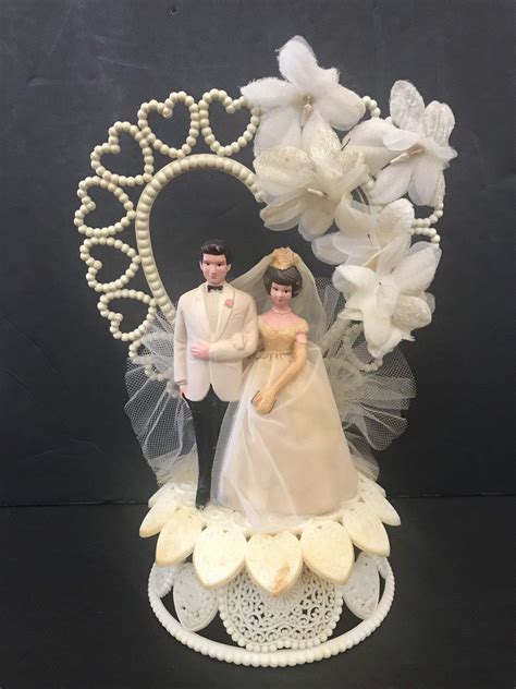 Vintage Mr Mrs Wedding Bridal Cake Topper By Wilton Here Etsy Vintage Wedding Theme