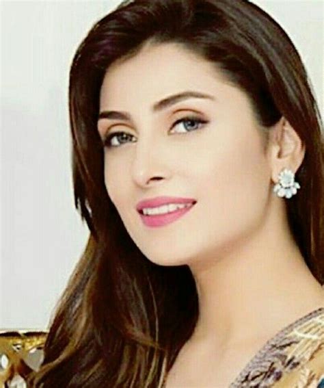 Ayeza Khan Beauty Girls Face Pakistani Bridal Hairstyles Pakistani