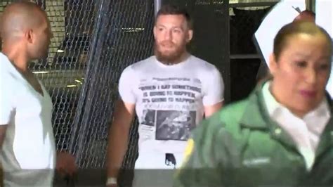Video Ufc Fighter Arrested After Altercation With Fan Abc News