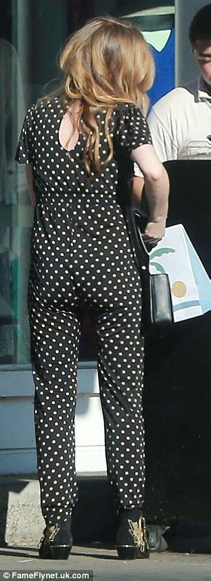 Pregnant Isla Fisher Shows Off Blossoming Bump In Stylish Polka Dot