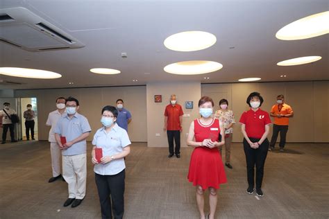 Also vaccinated were the health ministry's director of medical services kenneth mak. S'pore hedged its bets & ordered vaccines from multiple ...