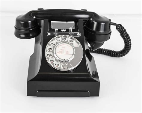 06345-Vintage-Black-Perspex-Bakelite-328L-Telephone-19