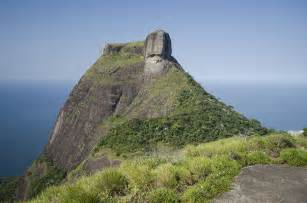 Composed of granite and gneiss, its elevation is 844 metre. Pedra da Gavea - Brazil | peakery