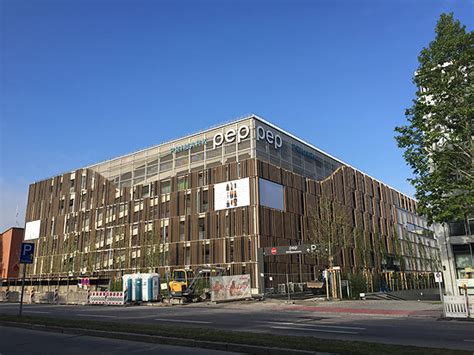 Primark wird seine erste filiale in münchen in der perlacher einkaufspassage (pep) eröffnen. Primark München - Opening am 17.05.2018. Publikumsmagnet ...