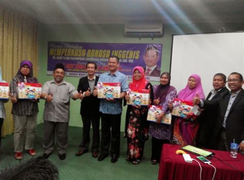 Menara teluk intan telah dibina oleh seorang kontraktor cina bernama leong choon. KEMAS Teluk Intan: MAJLIS MEMPERKASA BAHASA INGGERIS DEMI ...