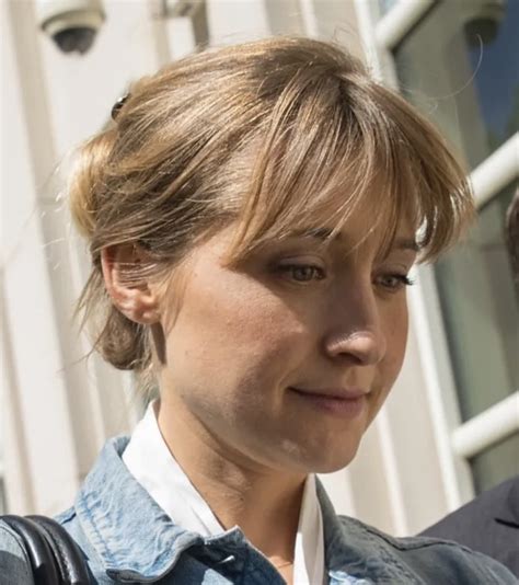 Chloe From Smallville Allison Mack Sentenced To Three Years In Jail For