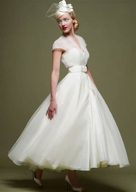 20 Of The Most Vintage Tea Length Wedding Dresses For Older Bride Gem