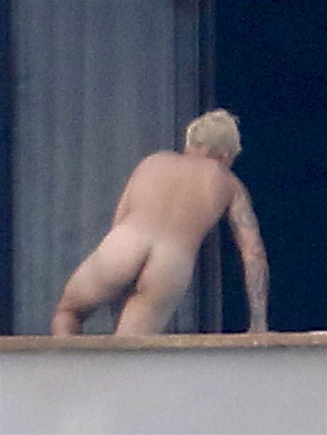 Naked Justin Bieber
