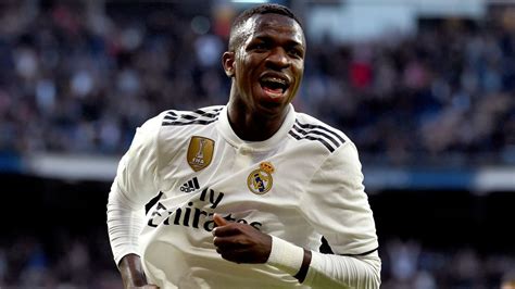 بعد هدف أكيد وبدون شك أنه سيزيل الكثير الكثير من. 9 مواهب شابة سرقها ريال مدريد من برشلونة.. صور - اليوم السابع