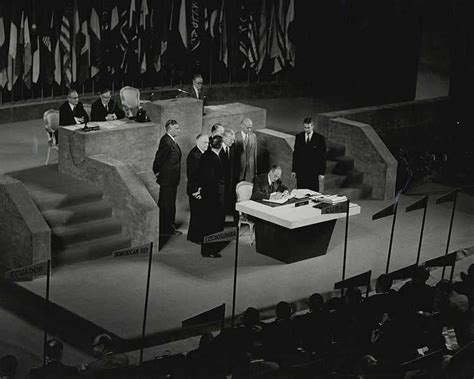 历史上的今天9月8日 1951年48个国家在旧金山同日本签订旧金山和约。