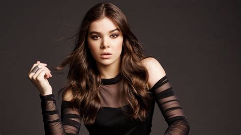 3840x2160 Hailee Steinfeld 4k Hd 4k Wallpapers Images Backgrounds