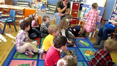 Do you remember when was the last time you stopped to think about what would be the best time of day to hold a meeting? elle preschool morning meeting - YouTube