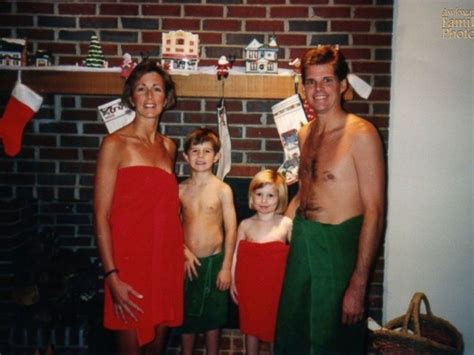 Deck The Halls With These Awkward Family Holiday Photos Abc News