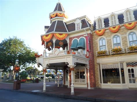Main Street Usa Disney World Halloween Disney Magic Kingdom Main