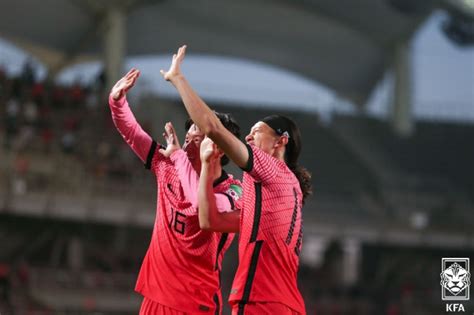 Maybe you would like to learn more about one of these? 스포츠서울명불허전 황의조 2골 맹활약…벤투호, 투르크 5-0 ...