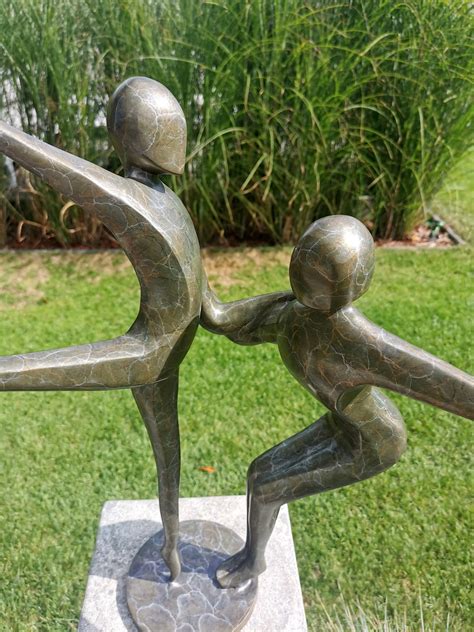 Sculpture De Jardin En Bronze Dun Couple De Danse Abstrait Etsy