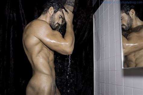 Did Stuart Reardon Really Get His Cock Out For Rick Day Nude Men