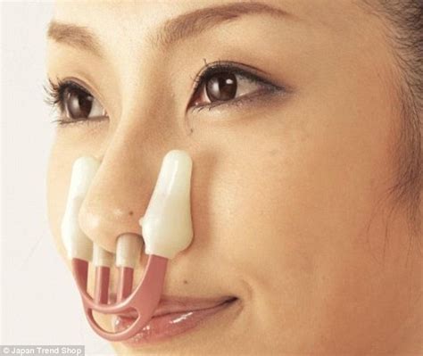 20 Minutes A Day To A Straight Nose Latest Japanese Face Fad The Hana