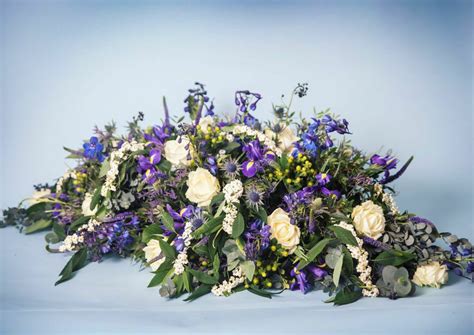 Elegantly designed sympathy flowers & gifts available for hand delivery to homes, offices, and funeral homes throughout evansville & newburgh in share your deepest condolences for a loved one lost when you send sympathy flowers and plants through zeidler's. Funeral Flowers Edinburgh | Floral Tributes | Sympathy Flowers