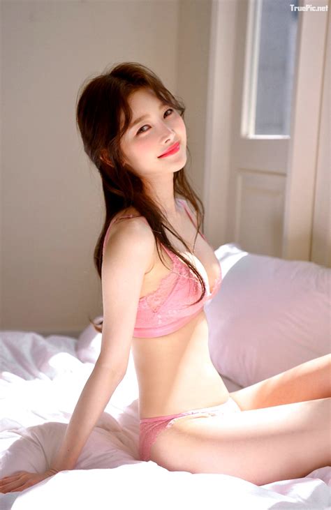 Korean Fashion Kim Hee Jeong Model Lingerie Set May