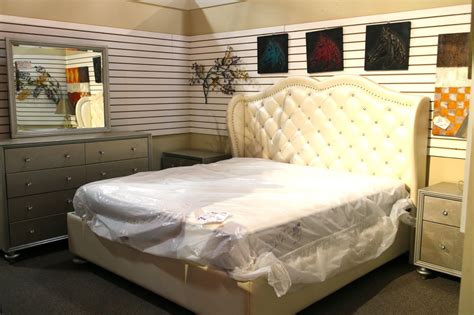 Esofastore transitional style brown cherry eastern king size bed dresser mirror ns 4pc bedroom set nickel round knob. McFerran White & Rhinestone Eastern King Bedroom Set ...